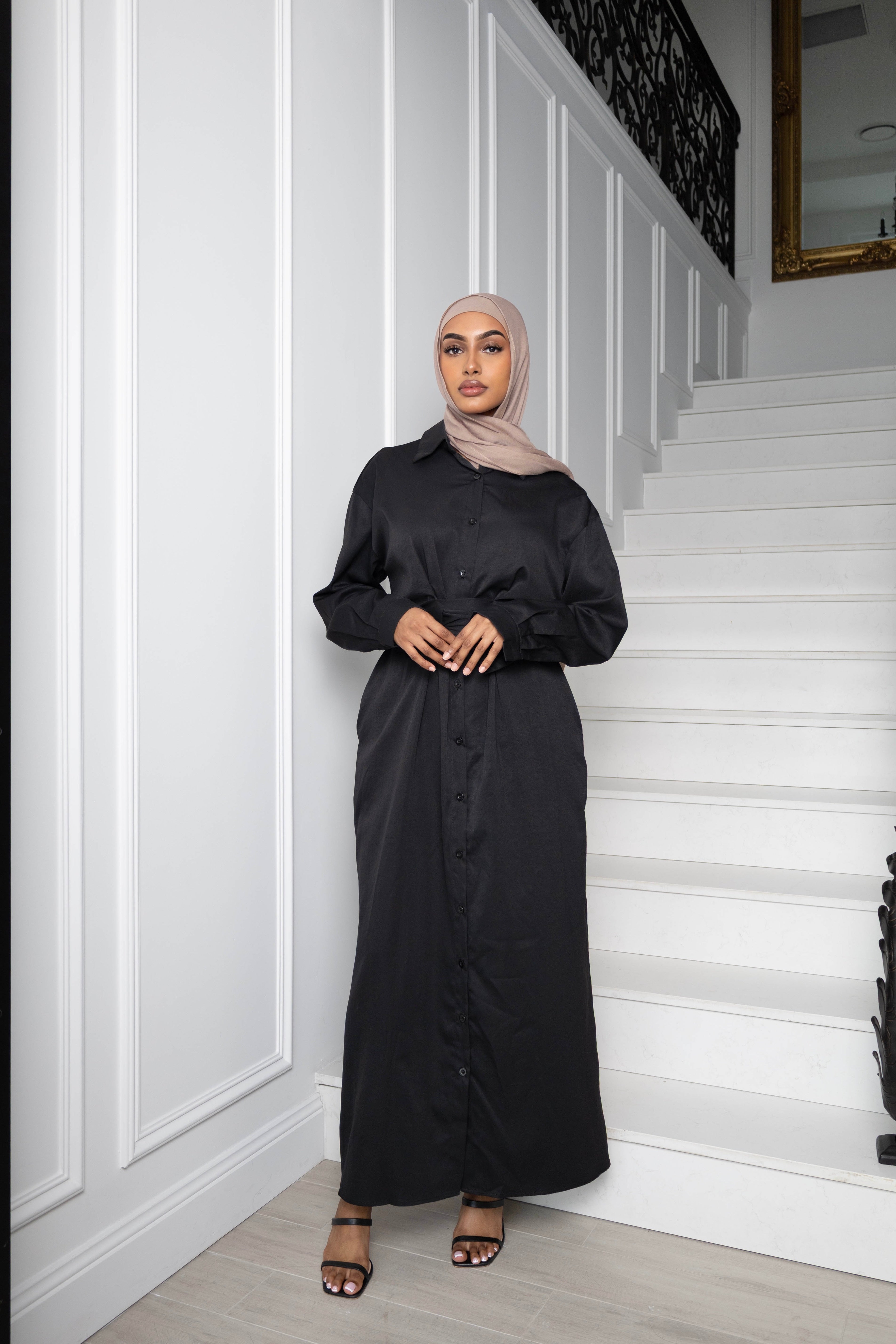 Nadirah unique belted maxi