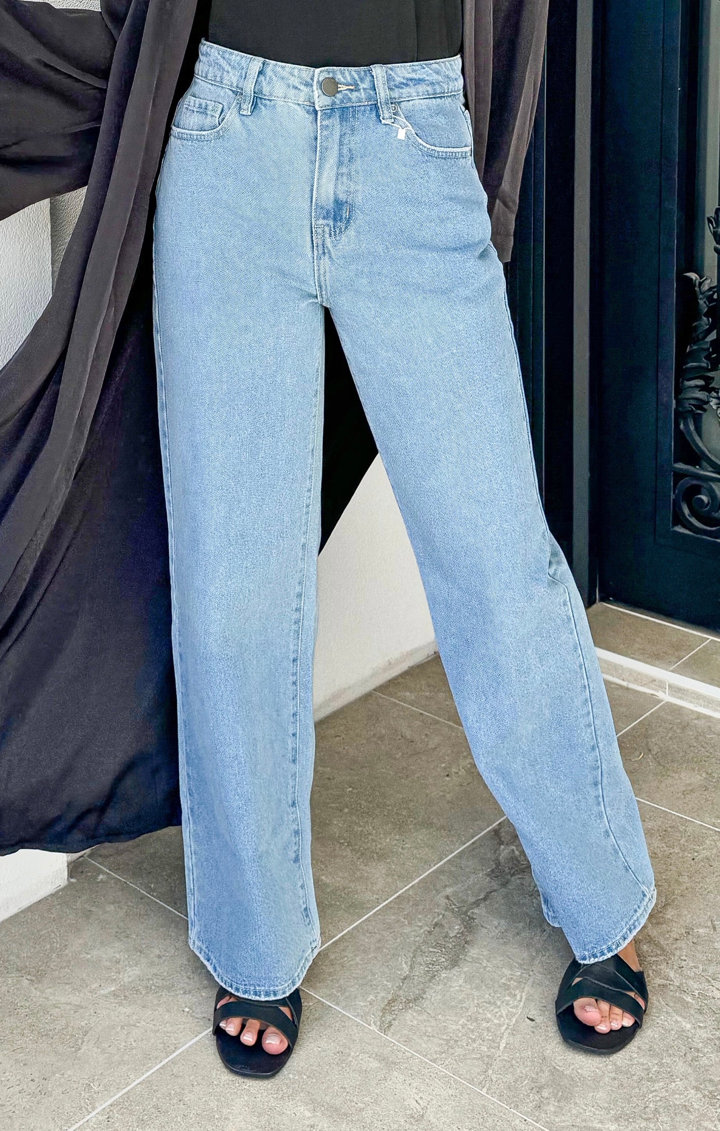 Wide leg bleach jeans